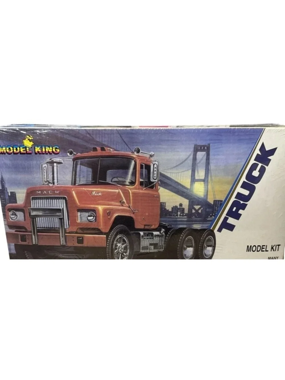 Mack DM 600 Truck Model King Model Kit 1/25 Scale By AMT Ertl 275 Pieces Limited